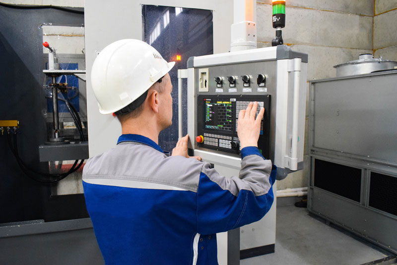 Установка закалки деталей токами высокой частоты на уральском заводе подъемных механизмов